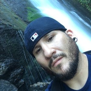 Meet your Posher, Javier